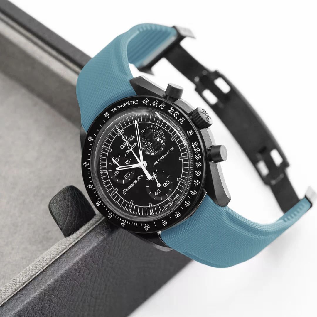 Universal Curved End FKM Watch - Luxury Watch Omega recensie en prijs