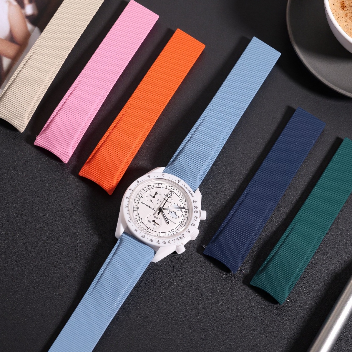 Universal Curved End FKM Watch - Luxury Watch Omega recensie en prijs