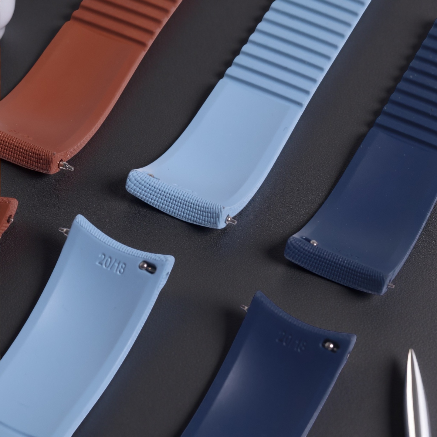 Universal Curved End FKM Watch - Luxury Watch Omega recensie en prijs