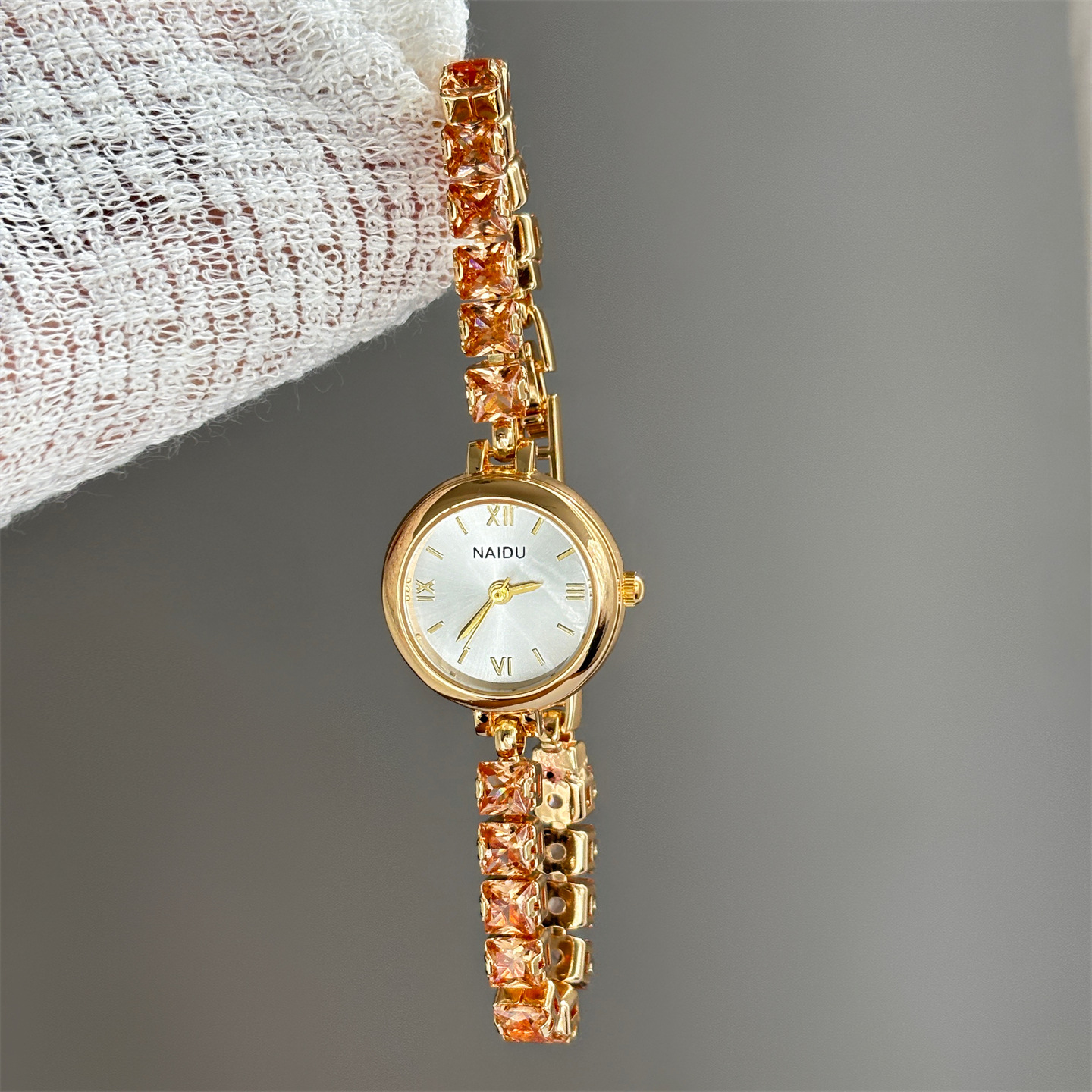 New Fashion Diamond-encrusted  - Luxury Watch Level recensie en prijs