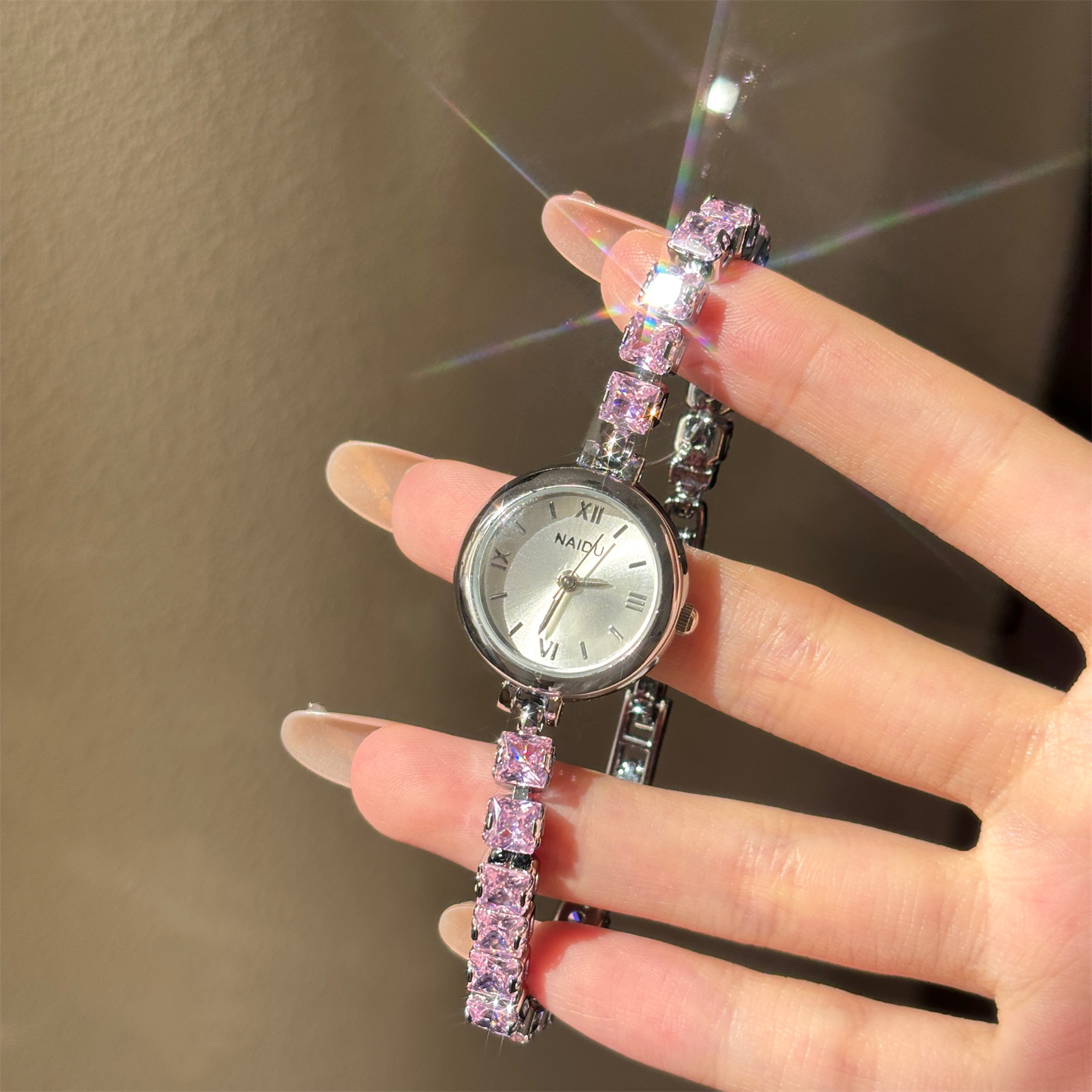 New Fashion Diamond-encrusted  - Luxury Watch Level recensie en prijs